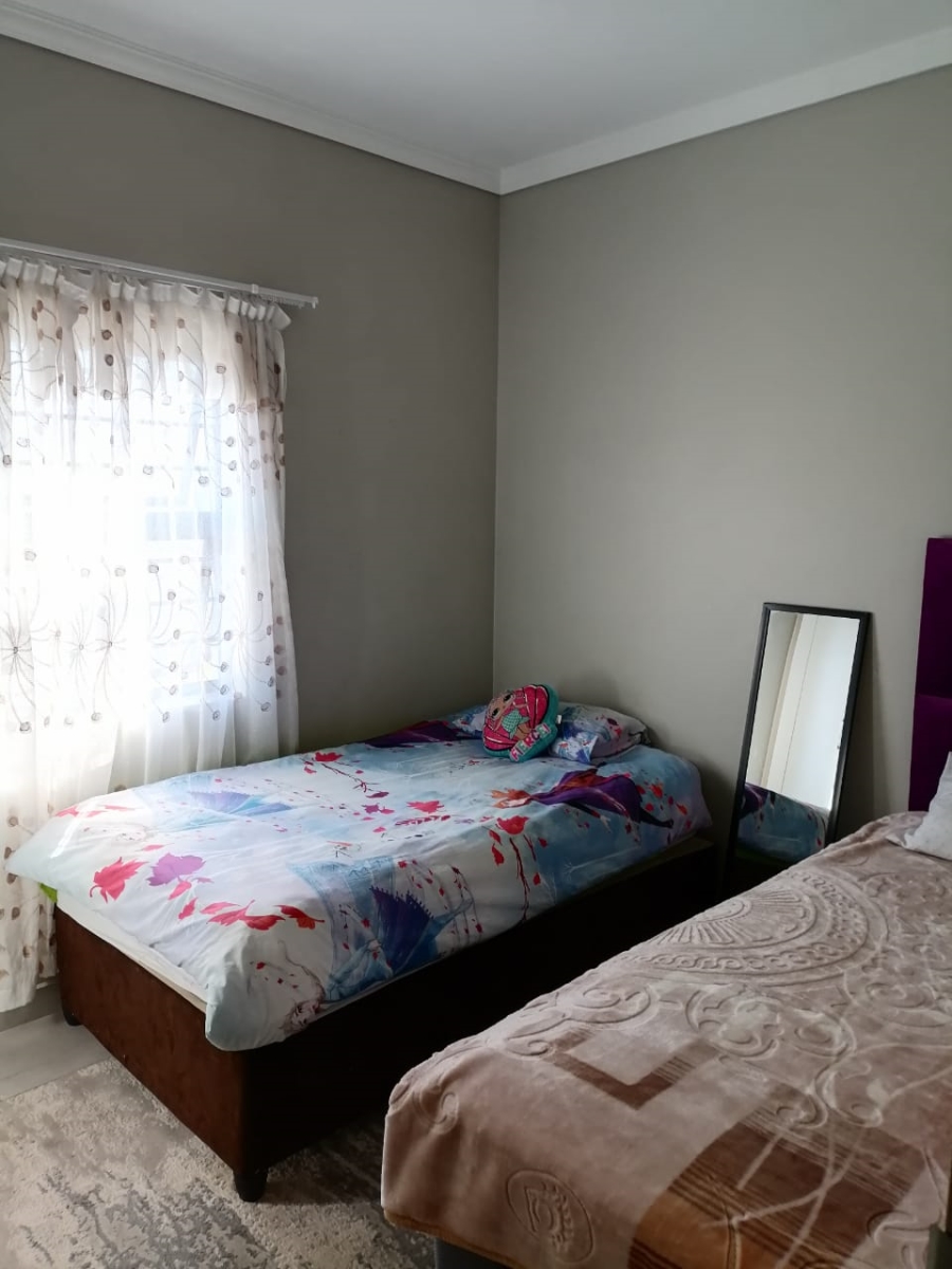 To Let 3 Bedroom Property for Rent in Lion Pride Gauteng