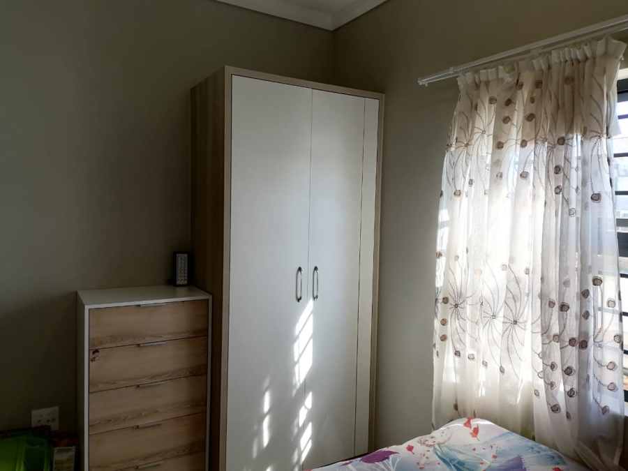 To Let 3 Bedroom Property for Rent in Lion Pride Gauteng