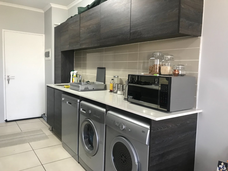 1 Bedroom Property for Sale in Olivedale Gauteng