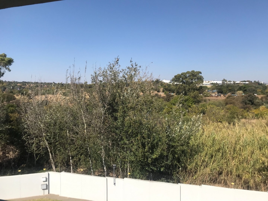 1 Bedroom Property for Sale in Olivedale Gauteng