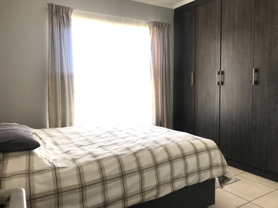 1 Bedroom Property for Sale in Olivedale Gauteng