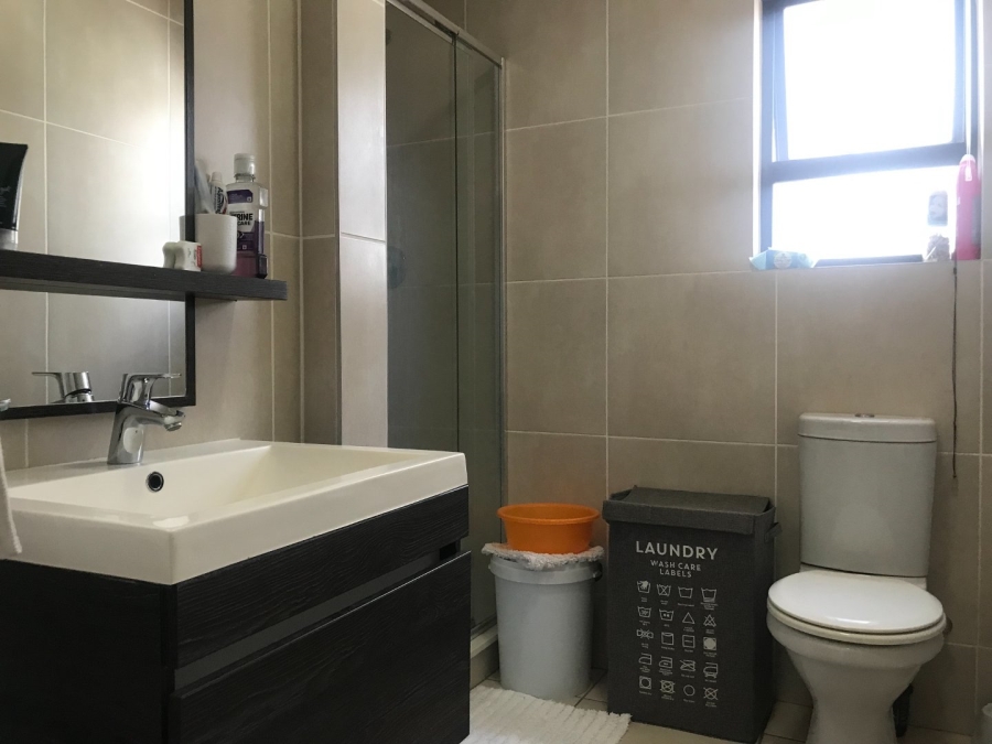 1 Bedroom Property for Sale in Olivedale Gauteng