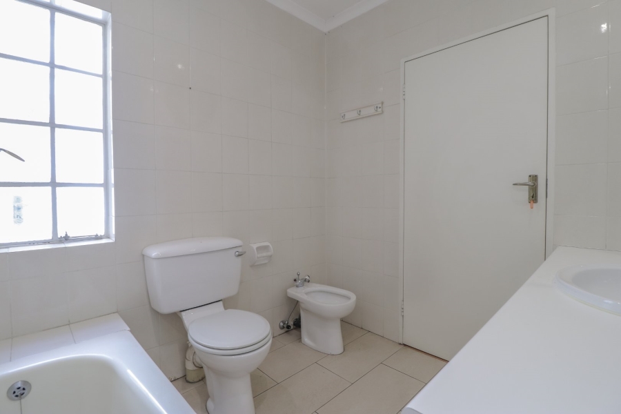 2 Bedroom Property for Sale in Magaliessig Gauteng