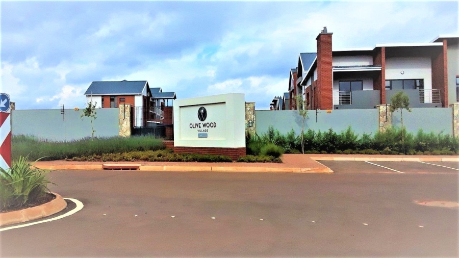 To Let 1 Bedroom Property for Rent in Glen Marais Gauteng