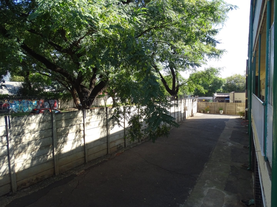 1 Bedroom Property for Sale in Windsor East Gauteng