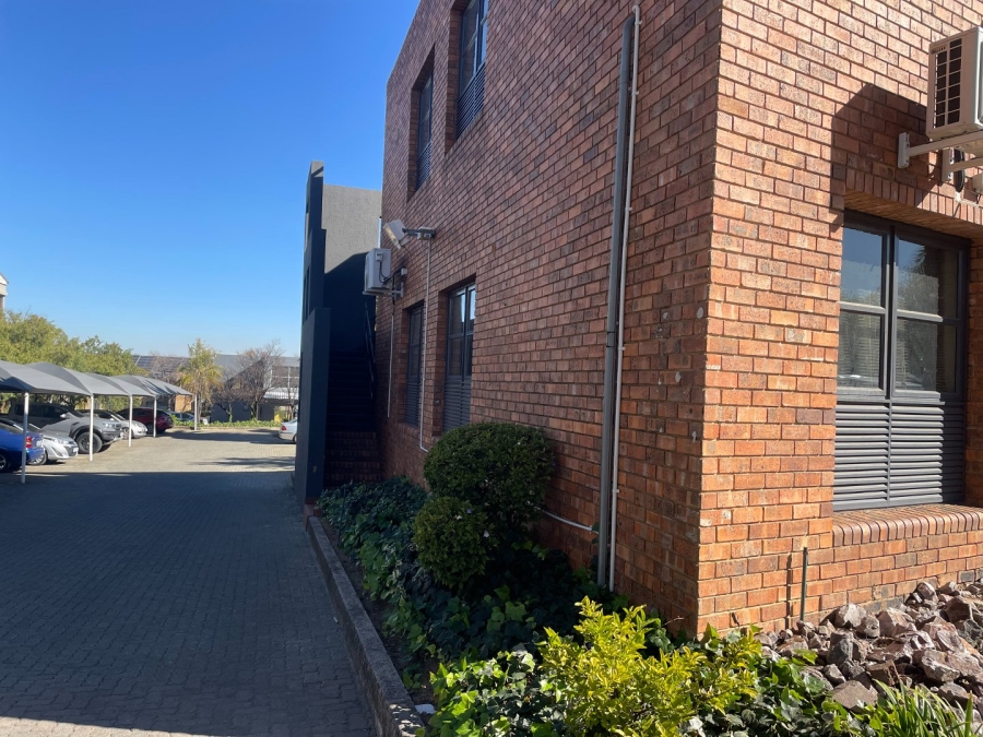 Commercial Property for Sale in Vorna Valley Gauteng