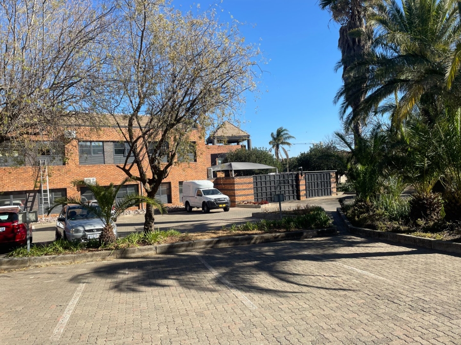 Commercial Property for Sale in Vorna Valley Gauteng