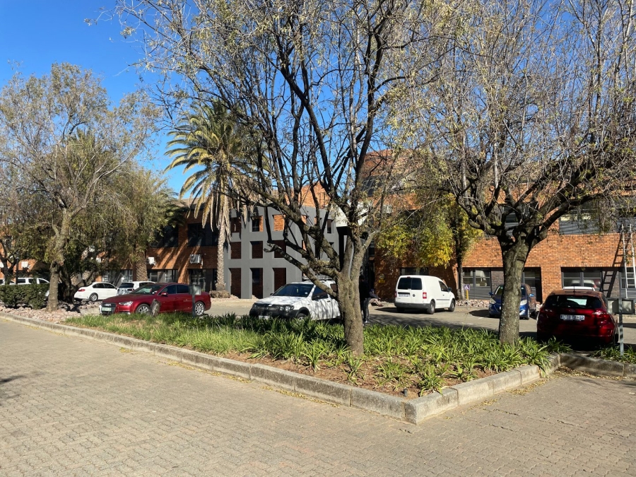 Commercial Property for Sale in Vorna Valley Gauteng