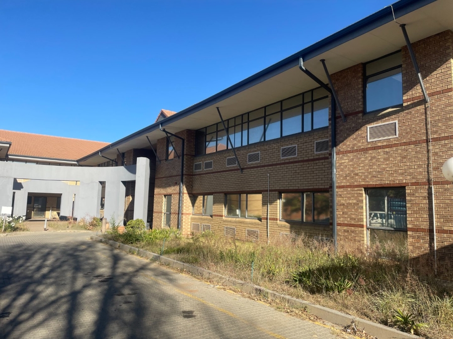 Commercial Property for Sale in Vorna Valley Gauteng