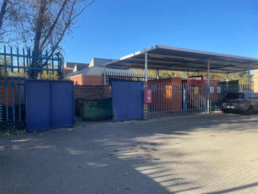 Commercial Property for Sale in Vorna Valley Gauteng