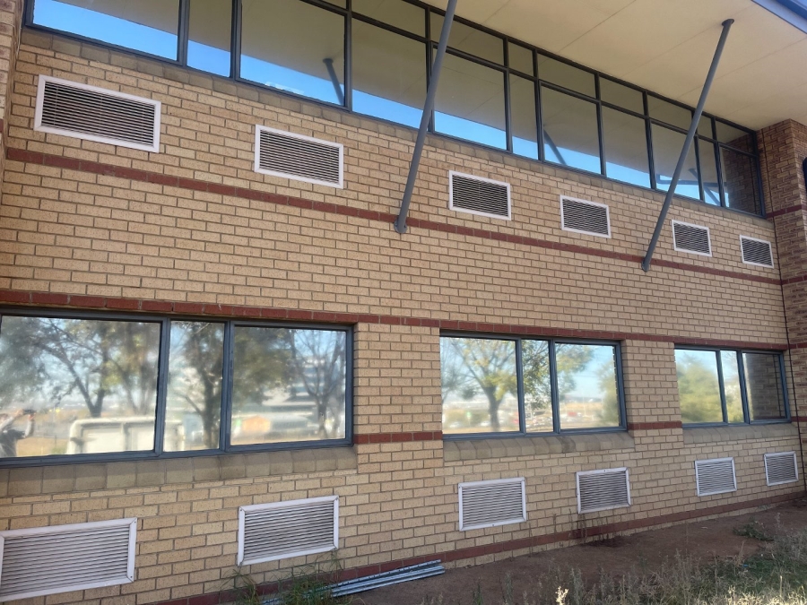 Commercial Property for Sale in Vorna Valley Gauteng