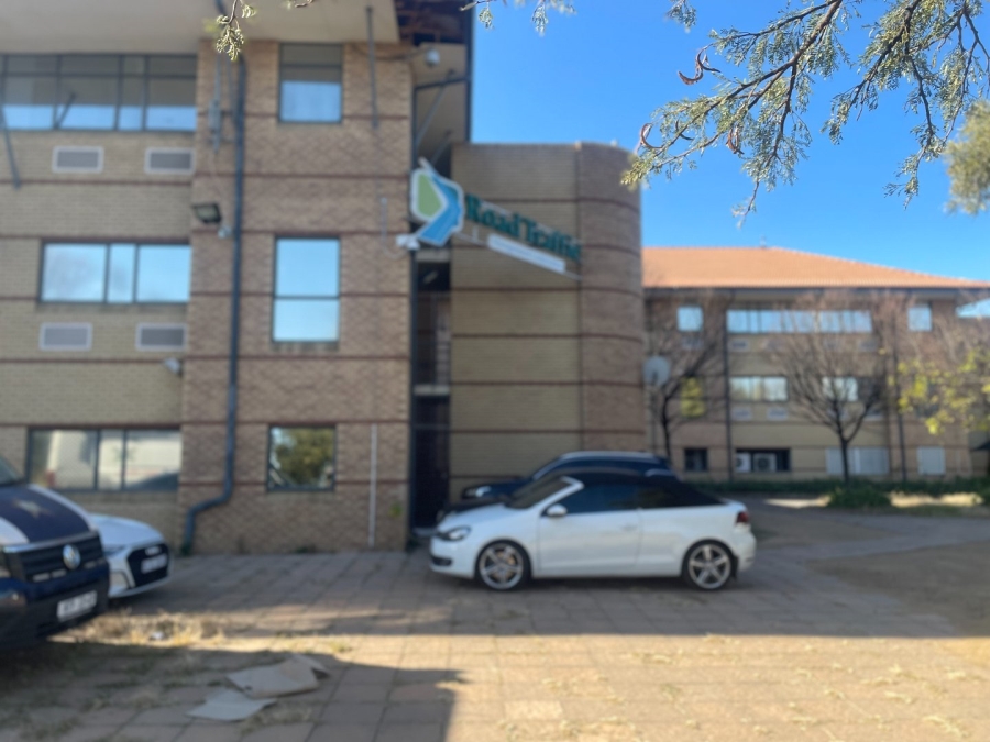 Commercial Property for Sale in Vorna Valley Gauteng