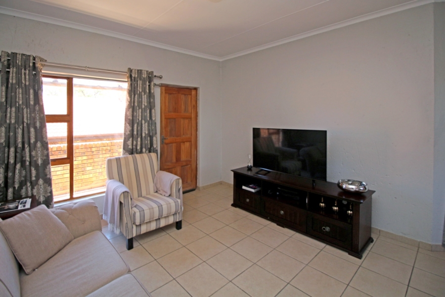 To Let 2 Bedroom Property for Rent in North Riding AH Gauteng