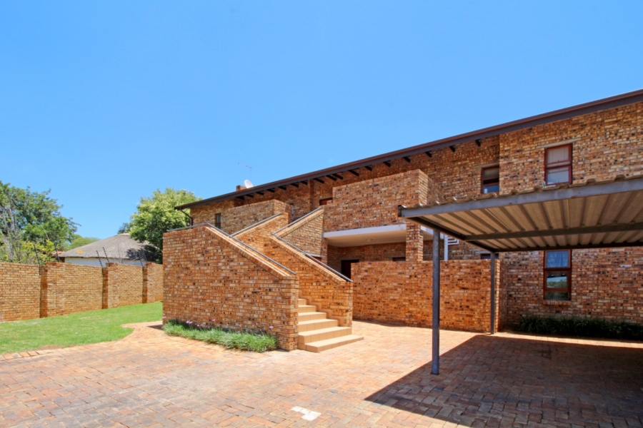 To Let 2 Bedroom Property for Rent in North Riding AH Gauteng