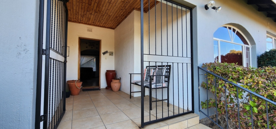 6 Bedroom Property for Sale in Constantia Kloof Gauteng