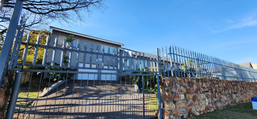 6 Bedroom Property for Sale in Constantia Kloof Gauteng