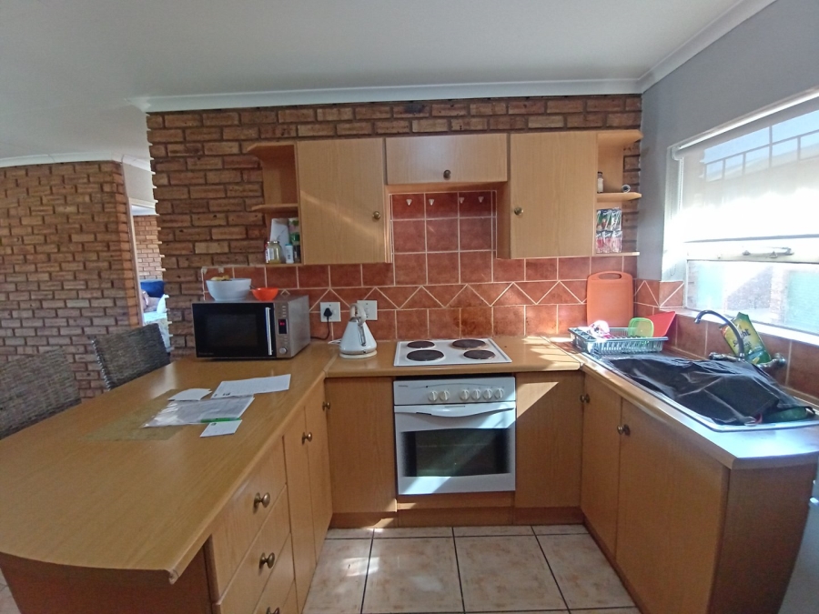 2 Bedroom Property for Sale in Rant En Dal Gauteng