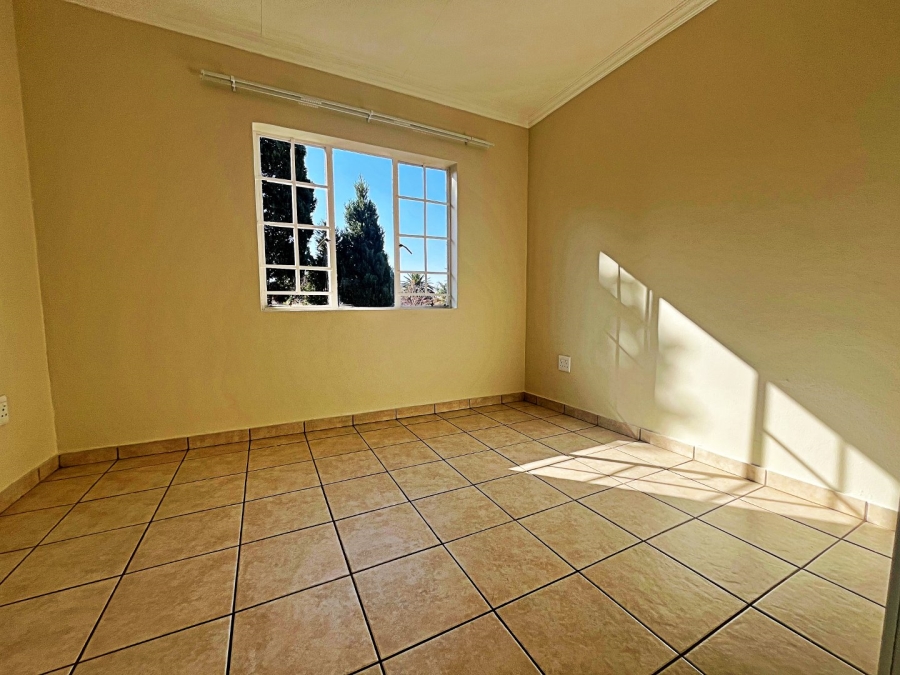2 Bedroom Property for Sale in Raslouw Gauteng