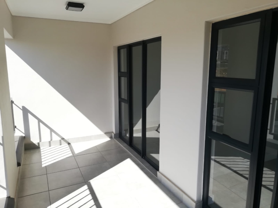 To Let 1 Bedroom Property for Rent in Waterfall Country Estate Gauteng