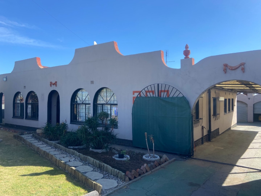 4 Bedroom Property for Sale in Krugersdorp West Gauteng