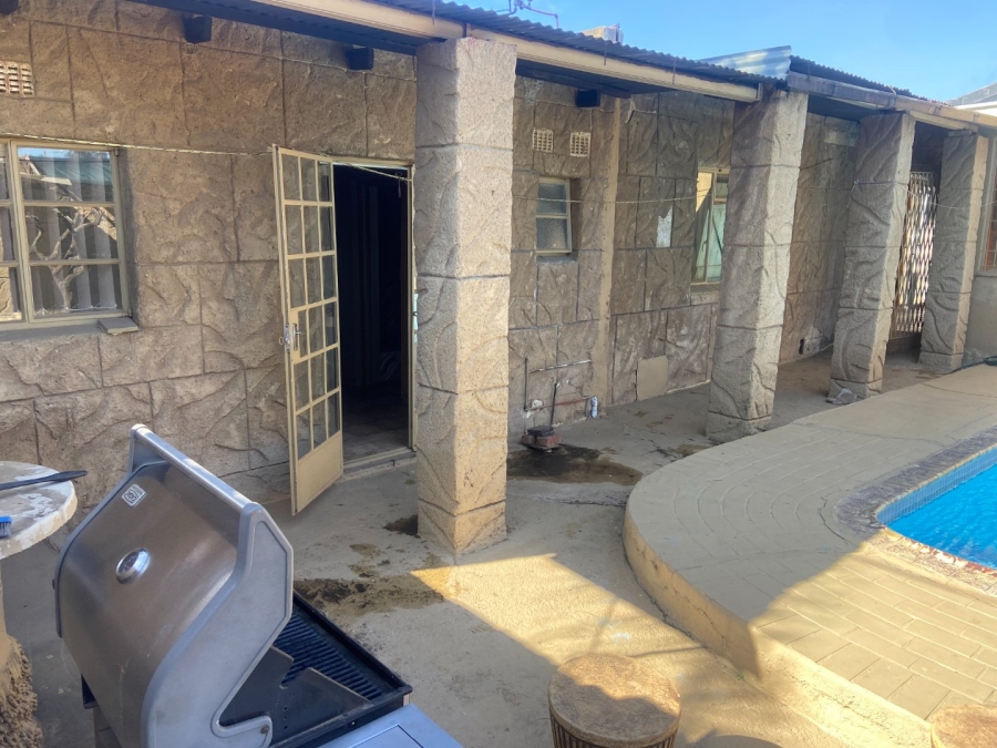 4 Bedroom Property for Sale in Krugersdorp West Gauteng