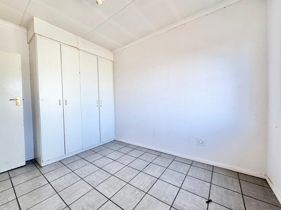 2 Bedroom Property for Sale in Vorna Valley Gauteng