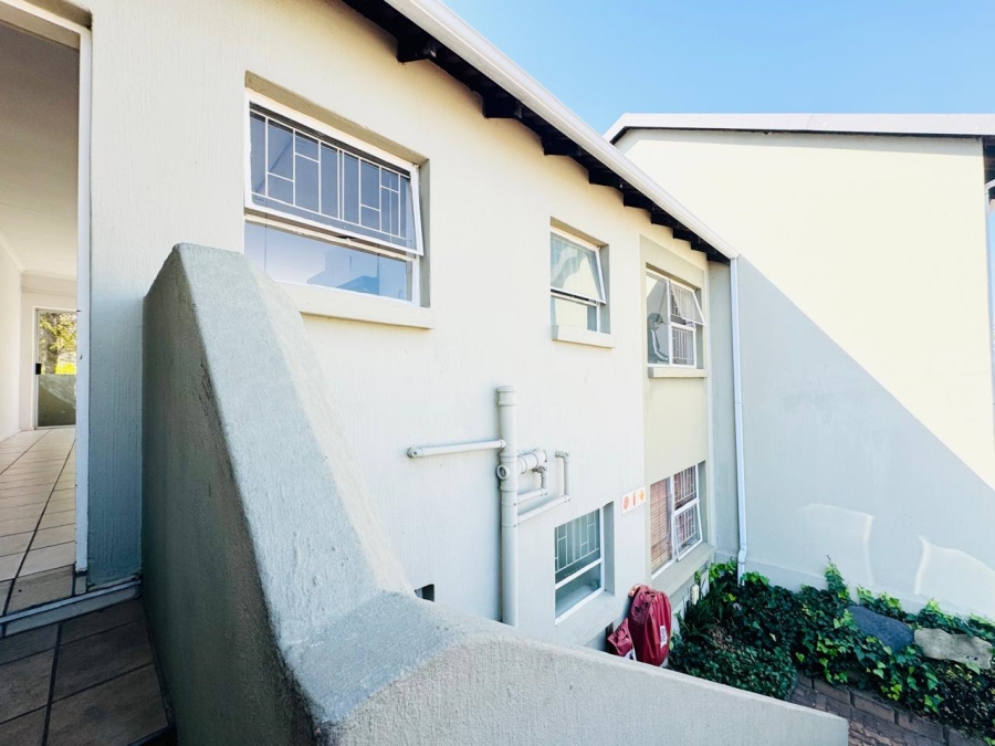 2 Bedroom Property for Sale in Vorna Valley Gauteng