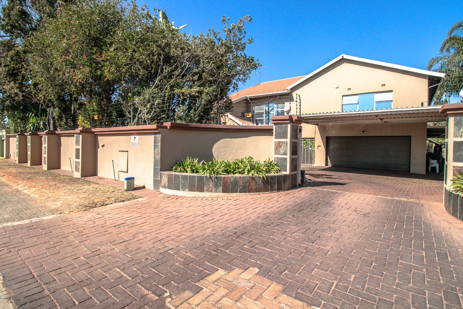 To Let 5 Bedroom Property for Rent in Van Riebeeck Park Gauteng