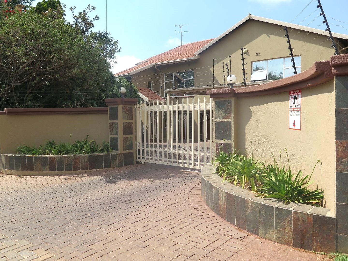 To Let 5 Bedroom Property for Rent in Van Riebeeck Park Gauteng