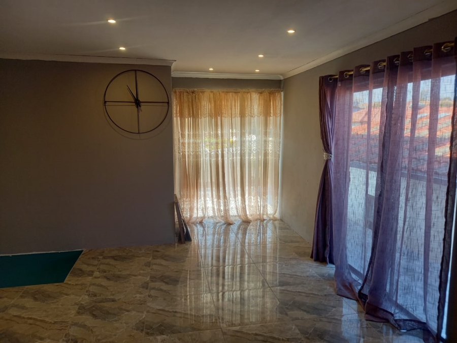 6 Bedroom Property for Sale in Riverside View Gauteng