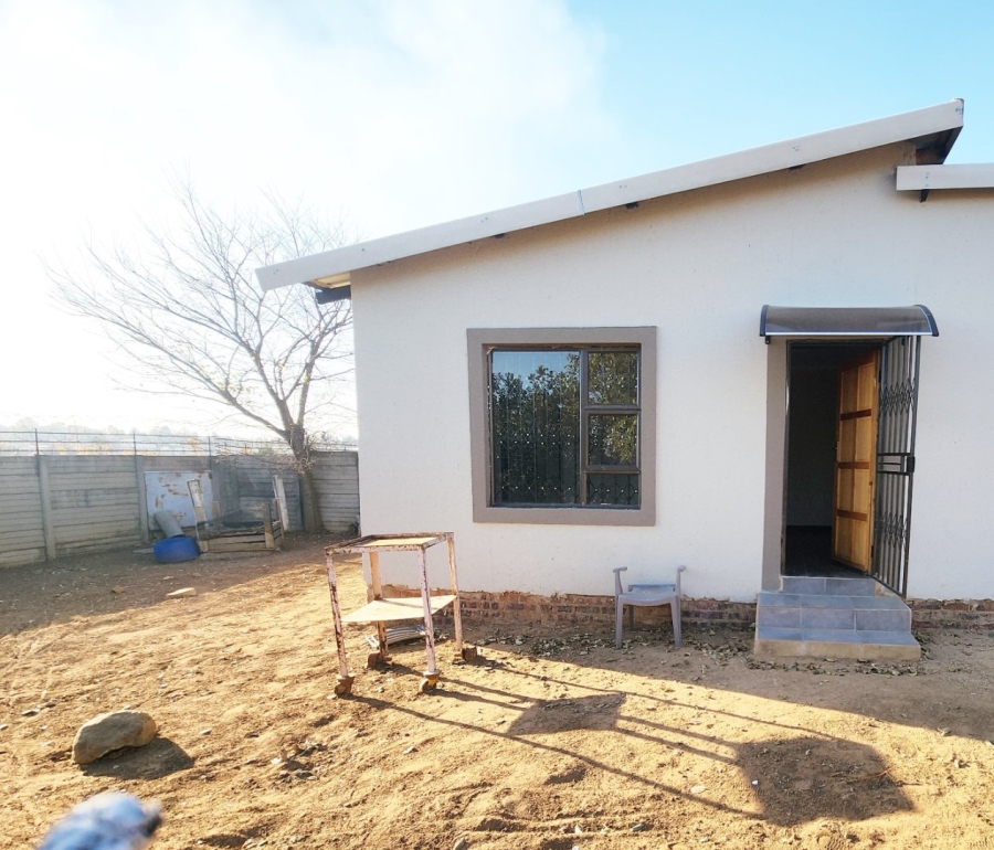 To Let 1 Bedroom Property for Rent in Crystal Park Gauteng