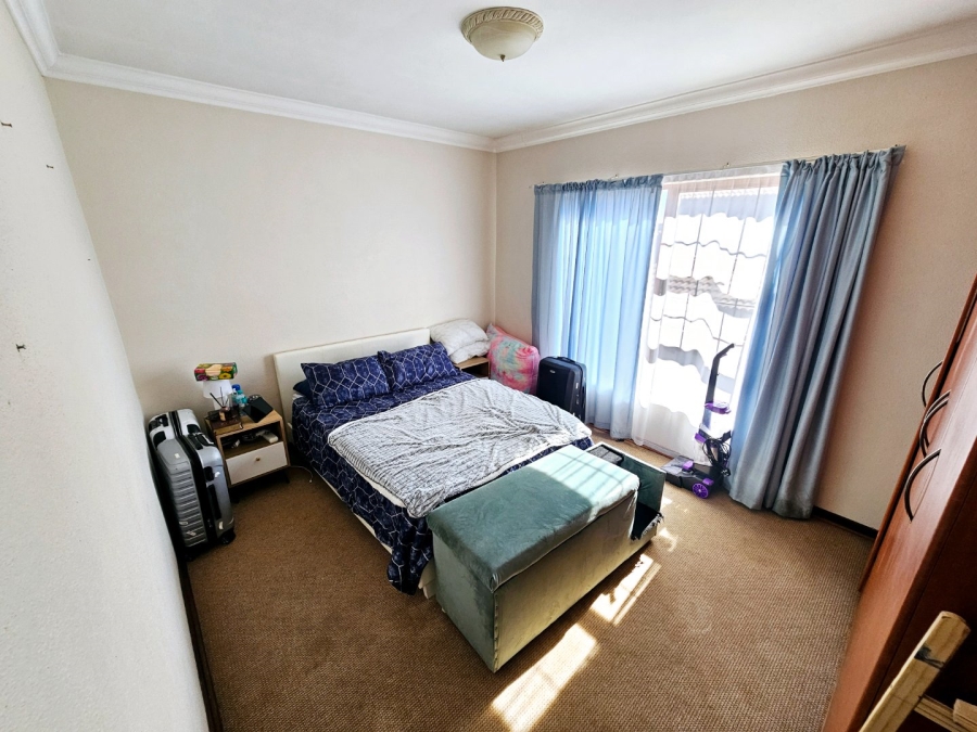 To Let 3 Bedroom Property for Rent in Amberfield Manor Gauteng