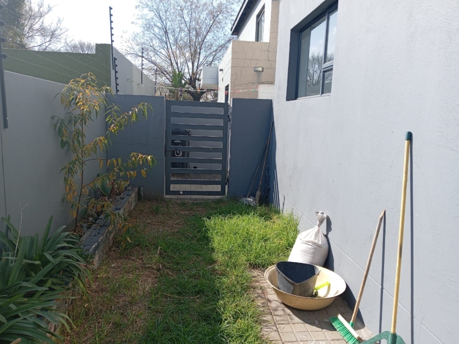 3 Bedroom Property for Sale in Edenvale Central Gauteng