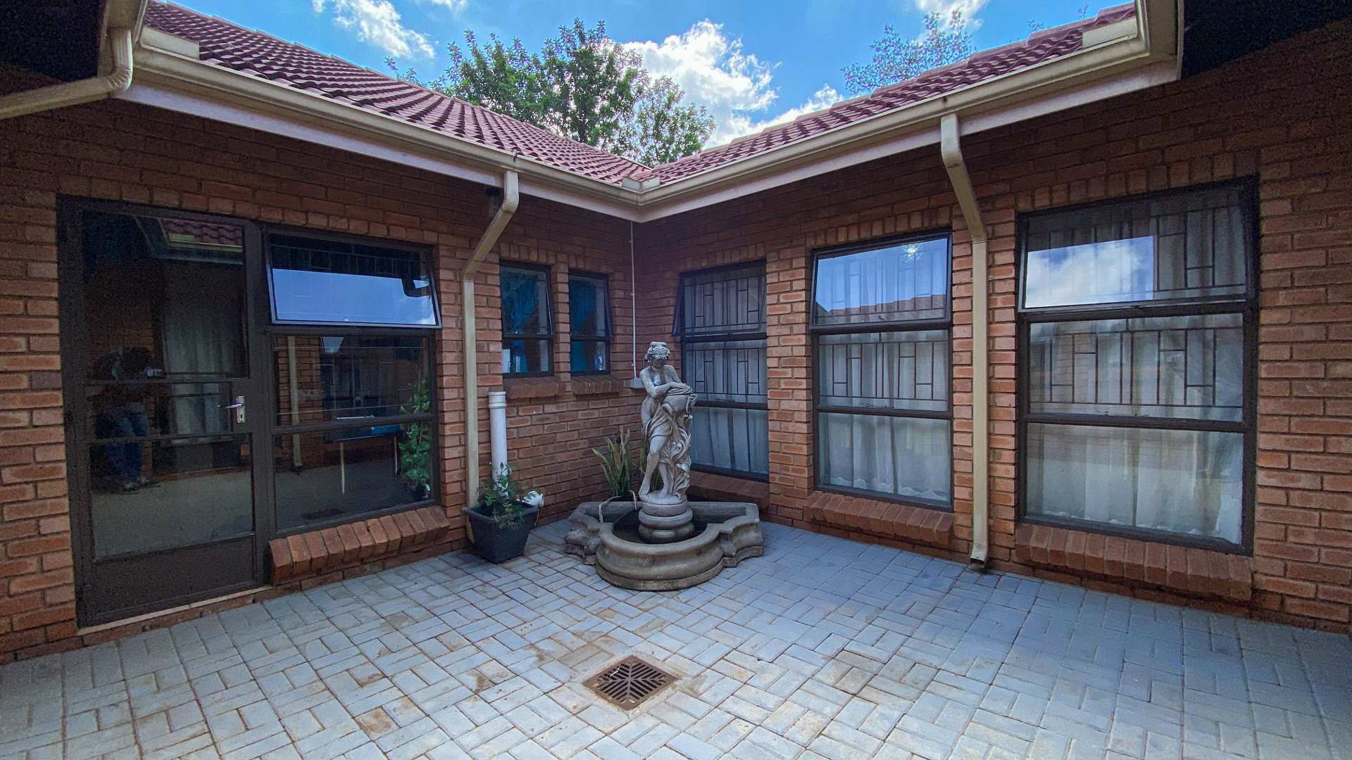 7 Bedroom Property for Sale in Ninapark Gauteng