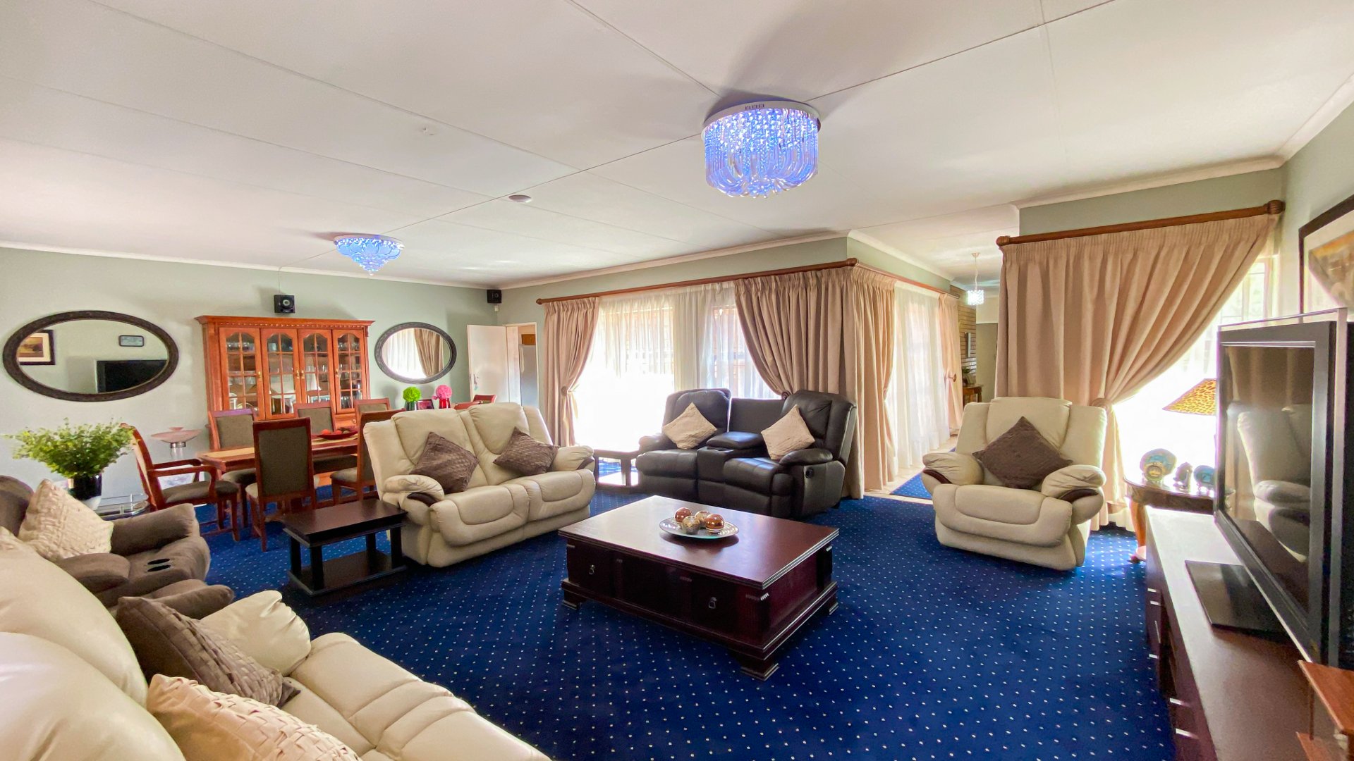 7 Bedroom Property for Sale in Ninapark Gauteng
