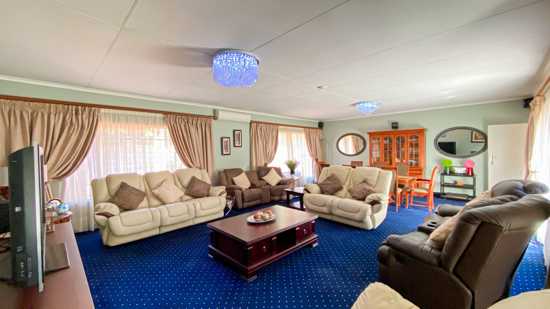 7 Bedroom Property for Sale in Ninapark Gauteng