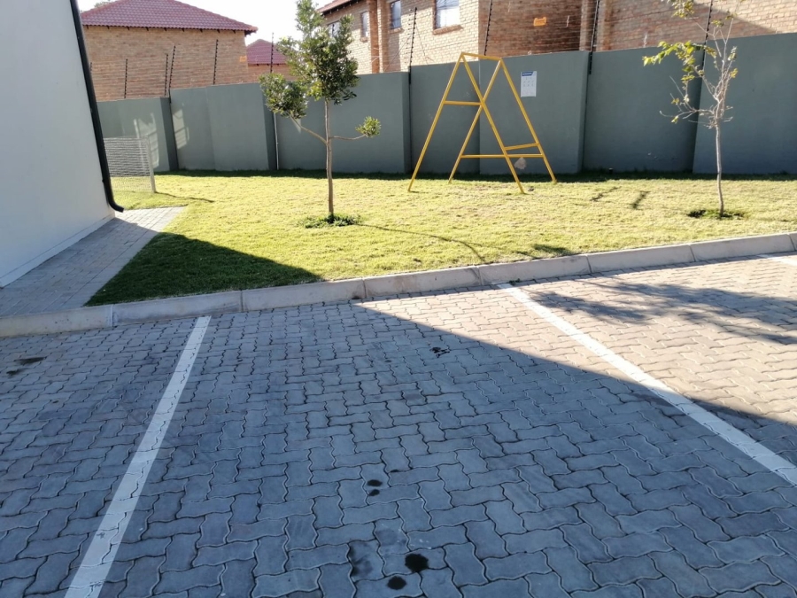 2 Bedroom Property for Sale in Willow Park Manor Gauteng