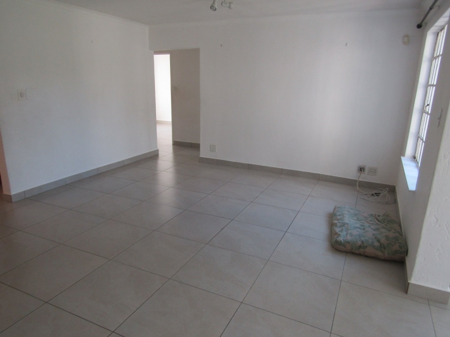 To Let 2 Bedroom Property for Rent in Mondeor Gauteng