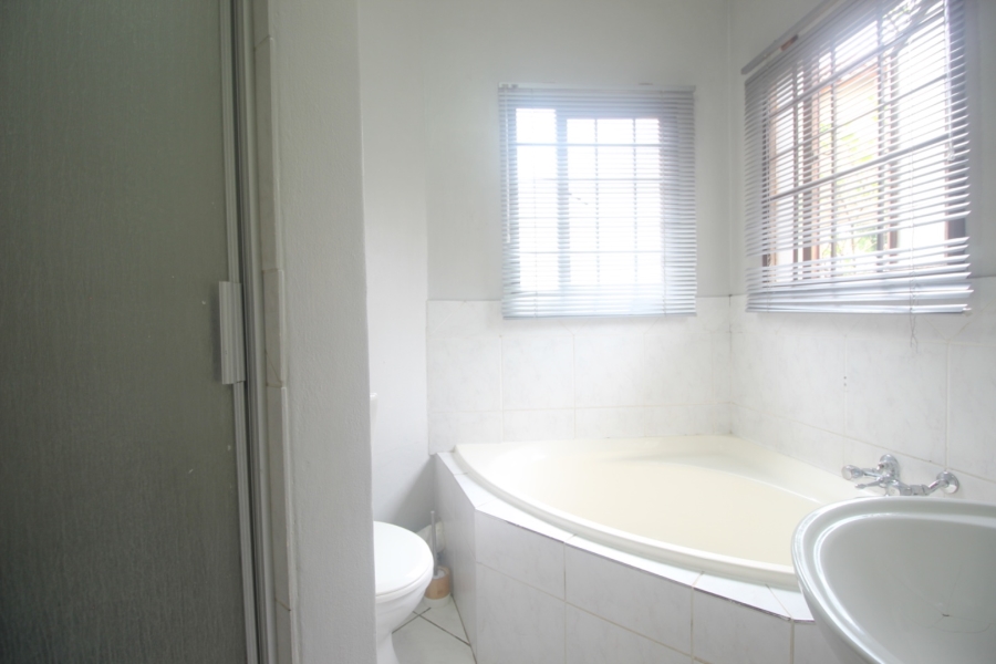 2 Bedroom Property for Sale in Northwold Gauteng