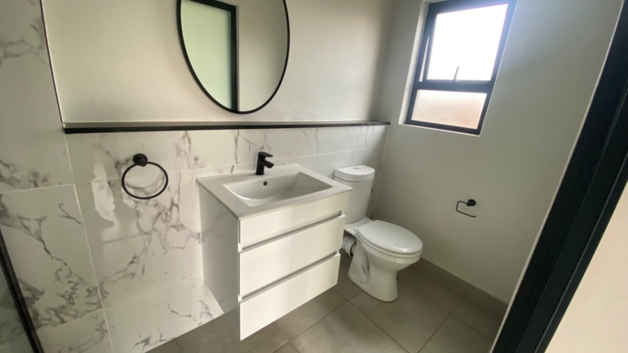 To Let 2 Bedroom Property for Rent in Waterfall Country Estate Gauteng
