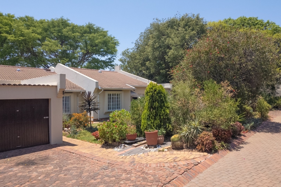 2 Bedroom Property for Sale in Magaliessig Gauteng