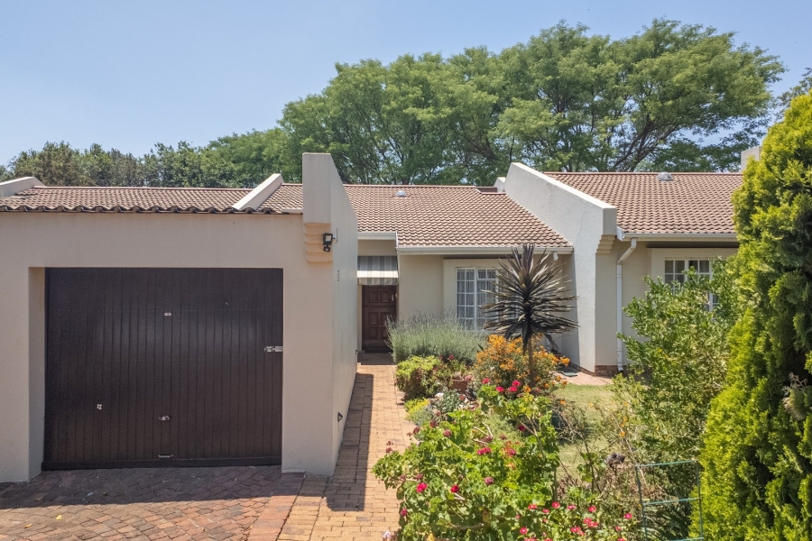 2 Bedroom Property for Sale in Magaliessig Gauteng