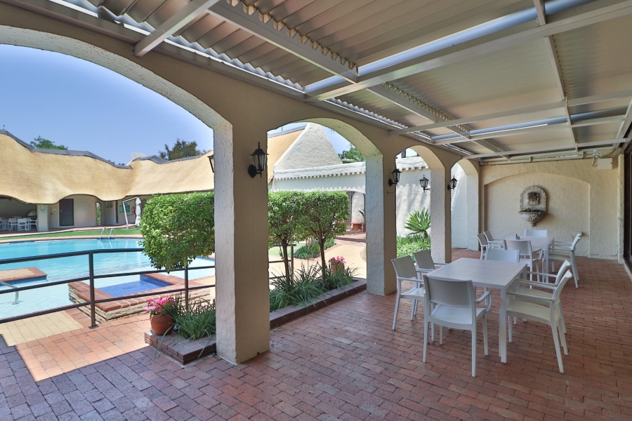 2 Bedroom Property for Sale in Magaliessig Gauteng