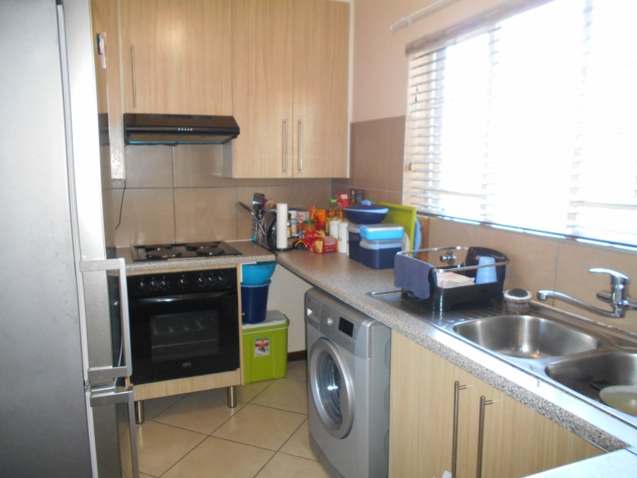 To Let 2 Bedroom Property for Rent in Monavoni Gauteng