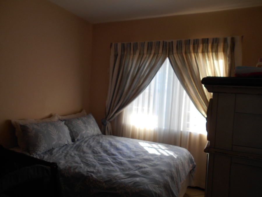 To Let 2 Bedroom Property for Rent in Monavoni Gauteng