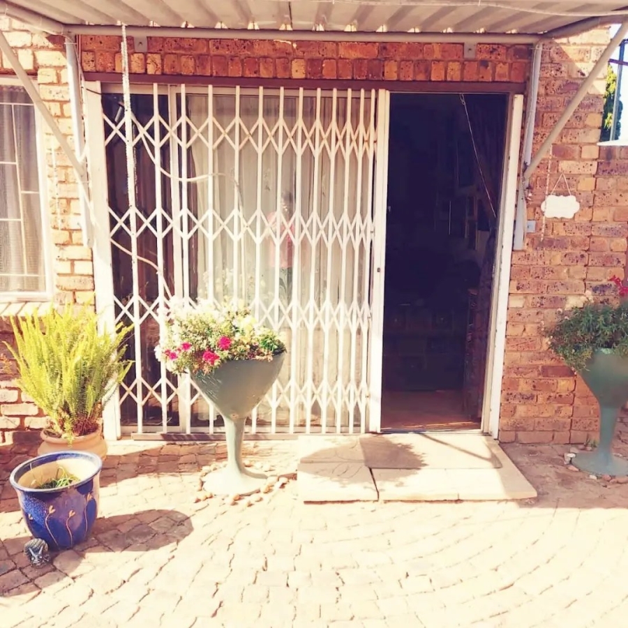 To Let 2 Bedroom Property for Rent in Parktown Estate Gauteng