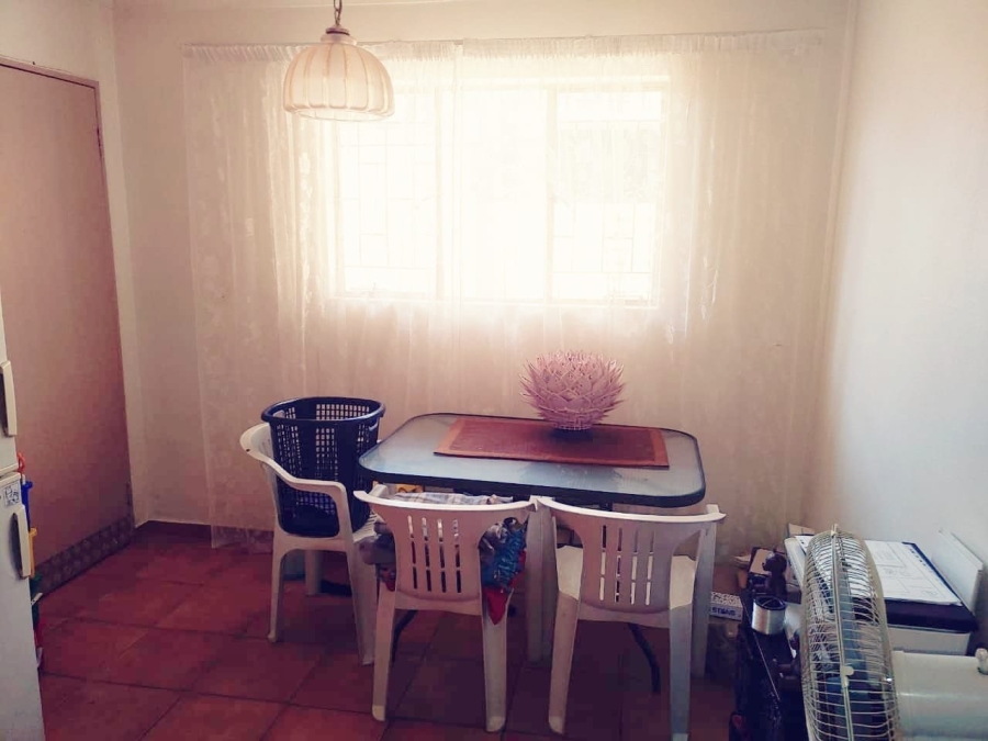 To Let 2 Bedroom Property for Rent in Parktown Estate Gauteng