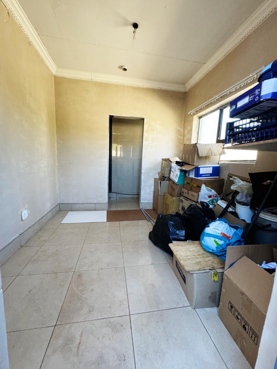 12 Bedroom Property for Sale in Erasmia Gauteng