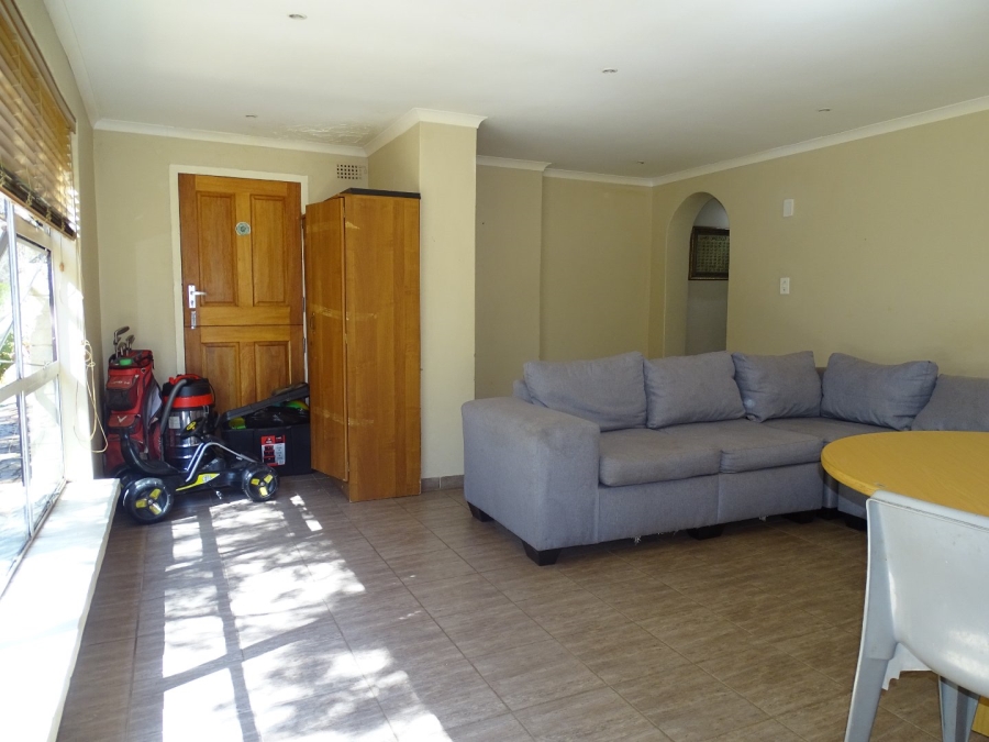 To Let 1 Bedroom Property for Rent in Roodepoort North Gauteng