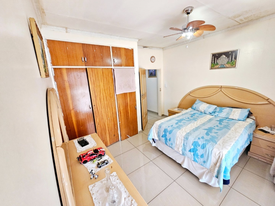 6 Bedroom Property for Sale in Erasmia Gauteng